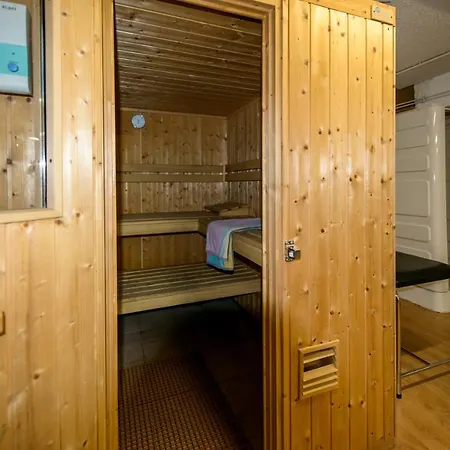 Pey Hotel 2*