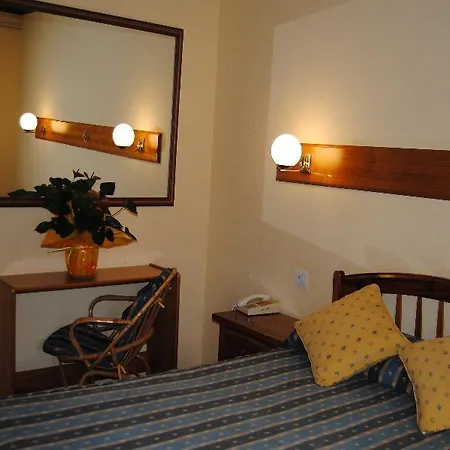 Hotel Pey 2*