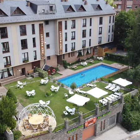 Pey Hotell 2*