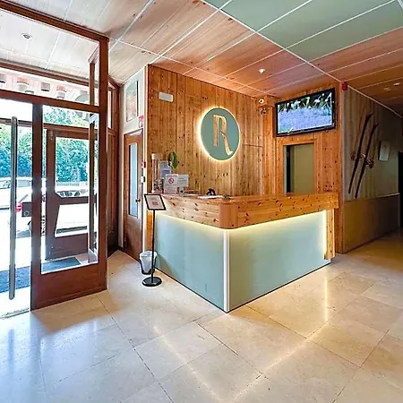 Hotel Pey 2*